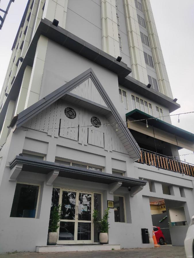 Batiqa Hotel Darmo - Surabaya Exteriör bild
