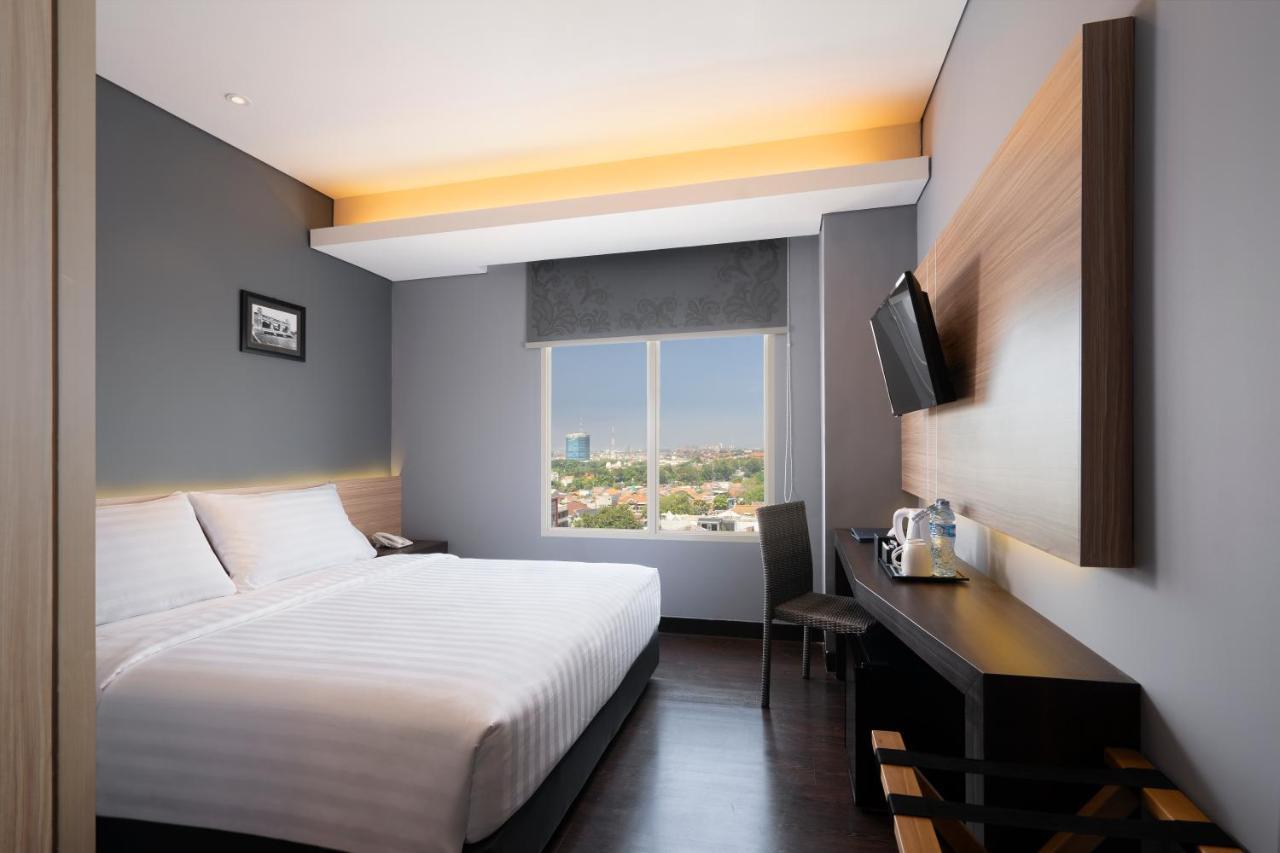 Batiqa Hotel Darmo - Surabaya Exteriör bild
