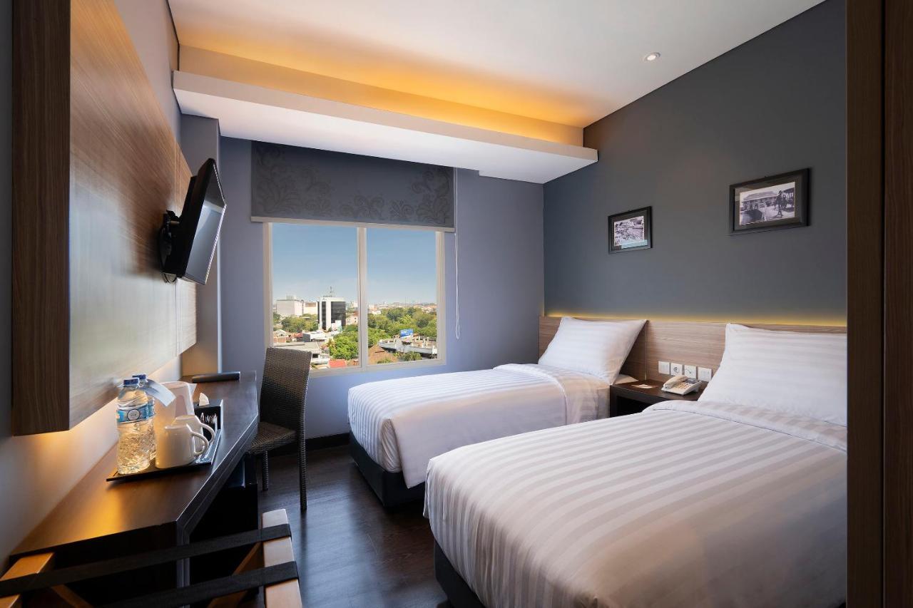 Batiqa Hotel Darmo - Surabaya Exteriör bild